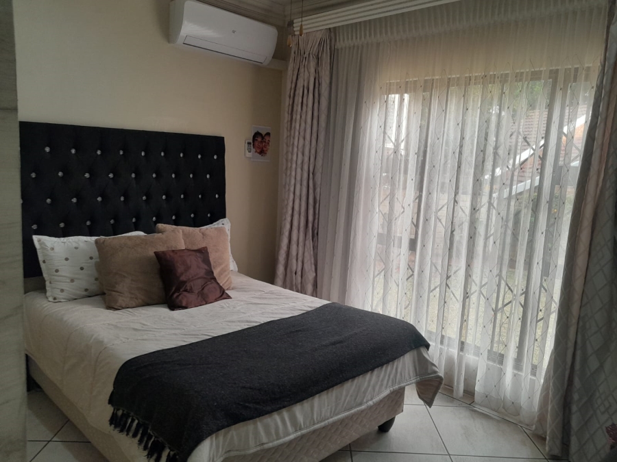 4 Bedroom Property for Sale in Safari Gardens North West